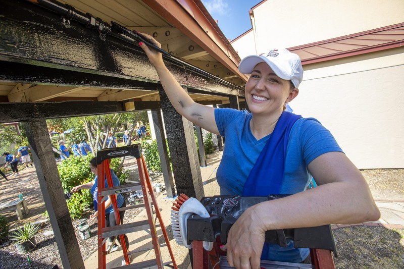Royal Dutch Shell volunteer at the 2023 United Way Day of Caring